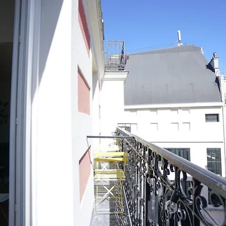Magnificent Appt With Balcon-montmartre
